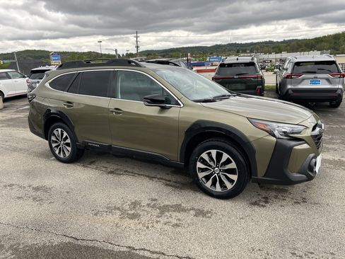 Used 2024 Subaru Outback Limited AWD/4WD image 3