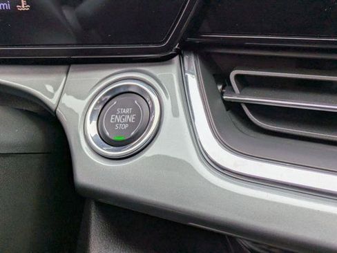 New 2026 Chevrolet Trax LT w/ Sunroof Package image 20