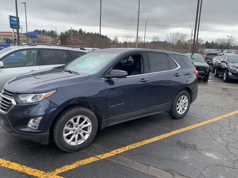 Used 2018 Chevrolet Equinox LT image 2