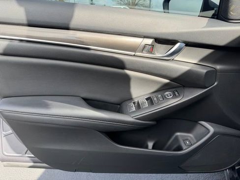 Used 2020 Honda Accord Sport image 12