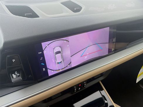 New 2026 Porsche Cayenne image 17