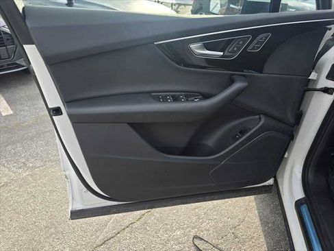 Used 2024 Audi Q7 2.0T Premium w/ Convenience Package image 23