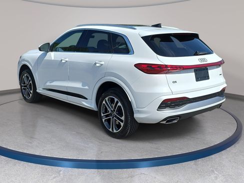 New 2026 Audi Q5 Premium image 7