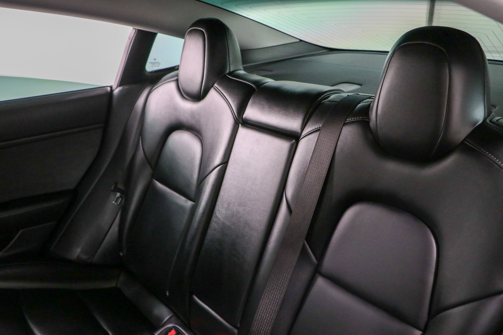 Used 2018 Tesla Model 3 Mid Range RWD image 22