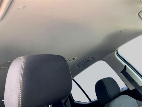 Used 2019 Chevrolet Traverse LT FWD image 14