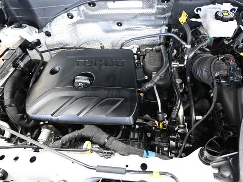 Used 2022 Chevrolet TrailBlazer ACTIV w/ Sun and Liftgate Package AWD/4WD image 32