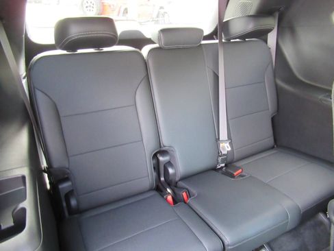 Used 2026 Buick Enclave Preferred FWD image 34