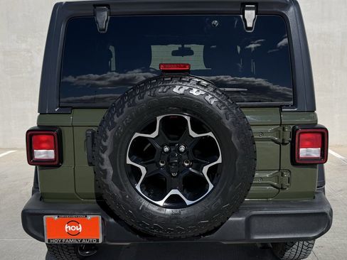 Used 2021 Jeep Wrangler Sport S image 4