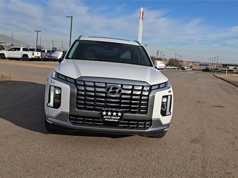 Used 2024 Hyundai Palisade Calligraphy image 3