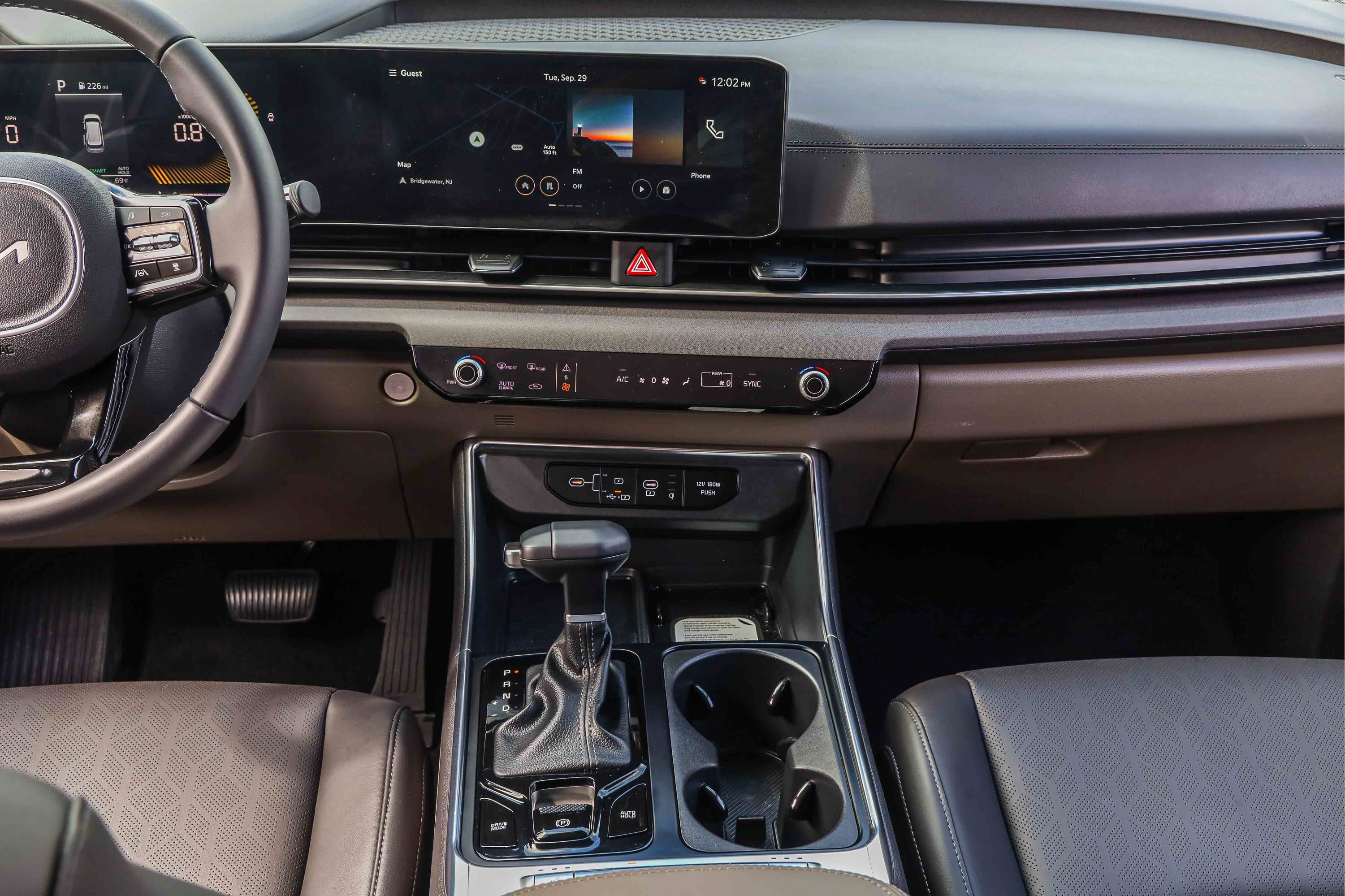 Used 2026 Kia Carnival EX FWD image 10