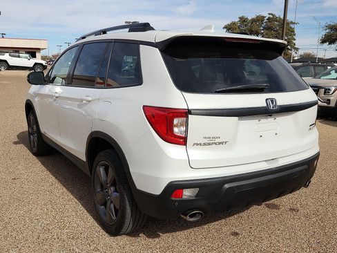Used 2020 Honda Passport Touring image 3