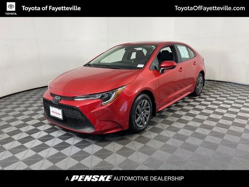 Used 2020 Toyota Corolla LE image 1