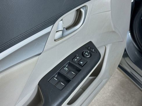 Used 2013 Honda Civic Hybrid image 20