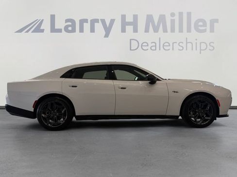 New 2026 Dodge Charger R/T w/ Blacktop Package AWD/4WD image 6
