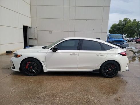 Used 2024 Honda Civic Type R image 8