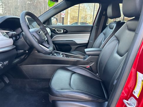 Used 2026 Jeep Compass Limited AWD/4WD image 18