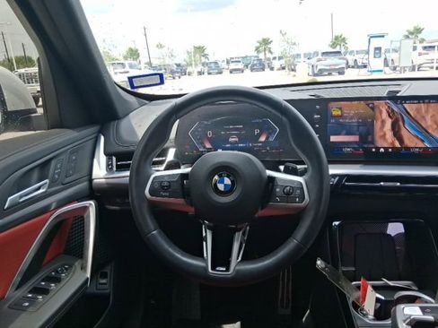 Used 2025 BMW X1 xDrive28i w/ M Sport Package AWD/4WD image 10