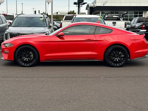 Used 2020 Ford Mustang Coupe RWD image 7