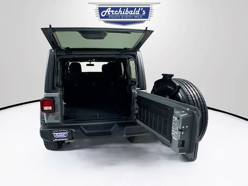 Used 2019 Jeep Wrangler Unlimited Sport w/ Technology Group AWD/4WD image 26