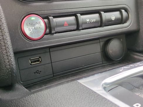 Used 2018 Ford Mustang Coupe image 28