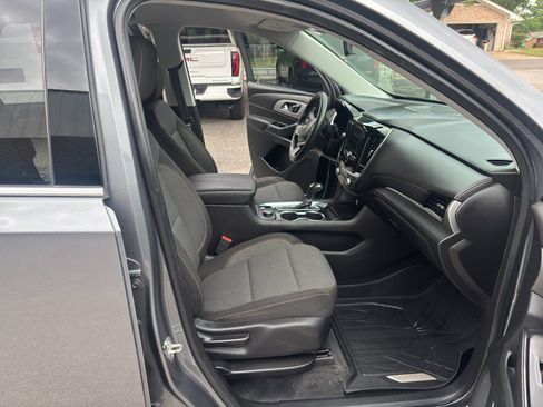 Used 2020 Chevrolet Traverse LS FWD image 16