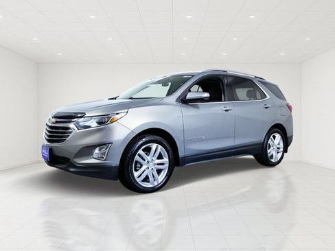 Used 2018 Chevrolet Equinox Premier AWD/4WD image 2