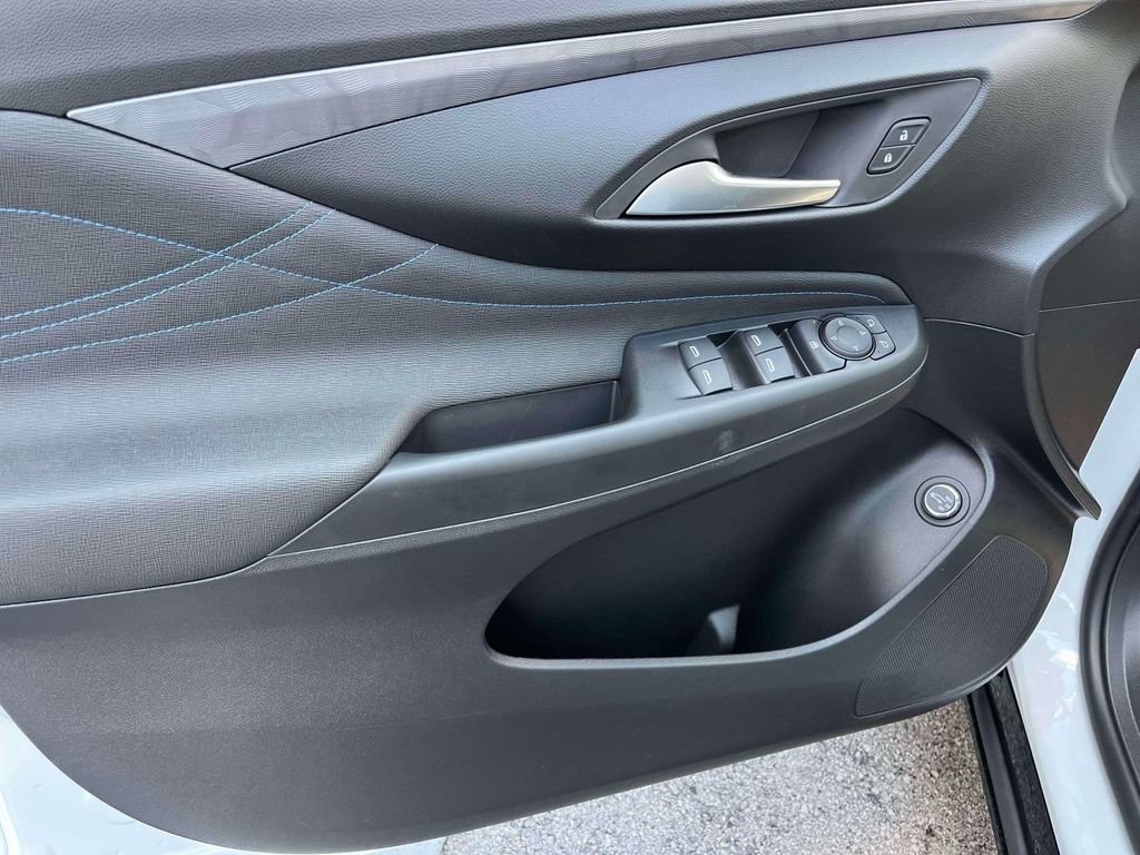 New 2026 Buick Envista Sport Touring w/ Convenience I Package FWD image 18