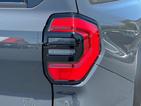 New 2026 Toyota 4Runner SR5 AWD/4WD image 33