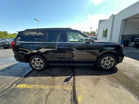 Used 2025 Ford Expedition Active AWD/4WD image 6