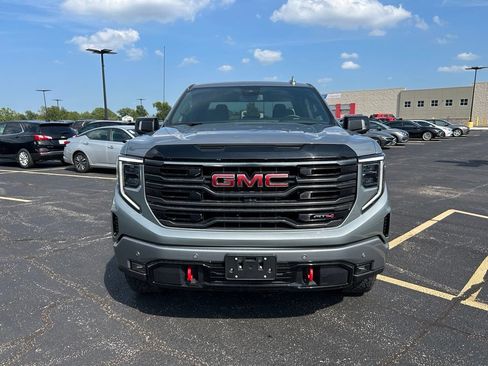 Used 2025 GMC Sierra 1500 AT4 AWD/4WD image 4