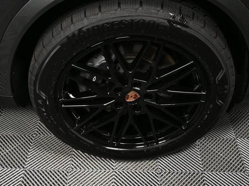 Used 2026 Porsche Cayenne Coupe AWD/4WD image 40