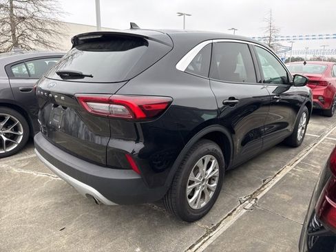 Used 2023 Ford Escape Active w/ Cold Weather Package image 4