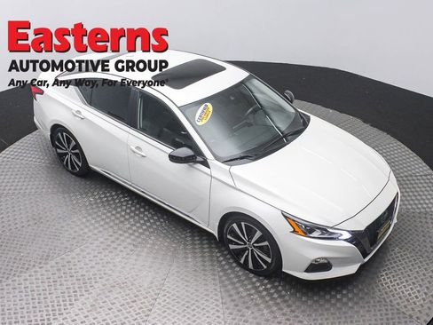 Used 2022 Nissan Altima 2.0 SR FWD image 3