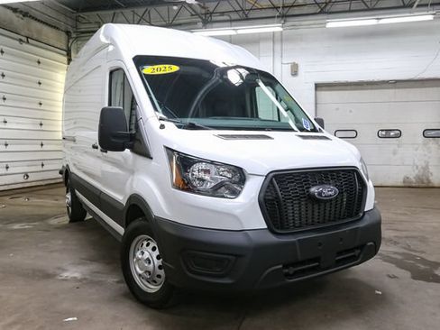 Used 2025 Ford Transit 250 148 High Roof AWD image 3