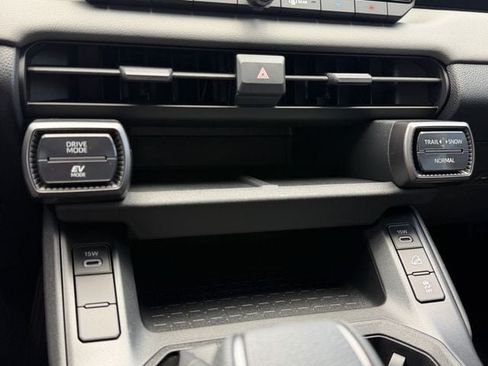 Used 2026 Toyota RAV4 LE AWD/4WD image 20