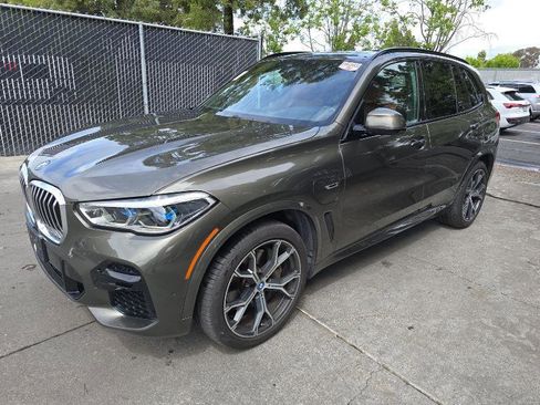 Used 2023 BMW X5 xDrive45e w/ Executive Package AWD/4WD image 3