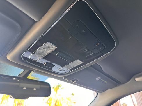 Used 2011 Bentley Mulsanne RWD image 50