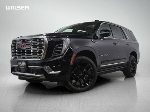 Used 2025 GMC Yukon Denali w/ Sun & Power Step Package image 1