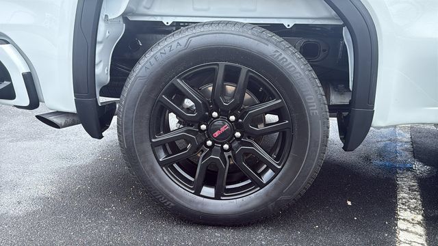 Used 2024 GMC Sierra 1500 Elevation AWD/4WD image 9