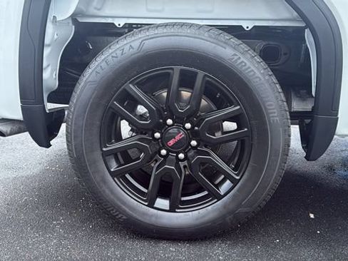 Used 2024 GMC Sierra 1500 Elevation AWD/4WD image 9