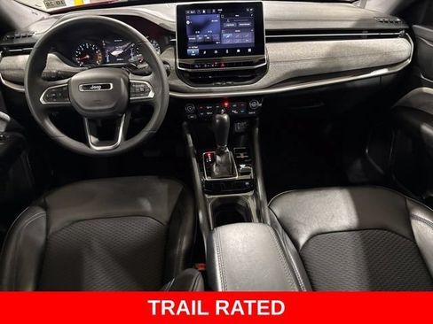 Used 2023 Jeep Compass Latitude w/ Convenience Group AWD/4WD image 4