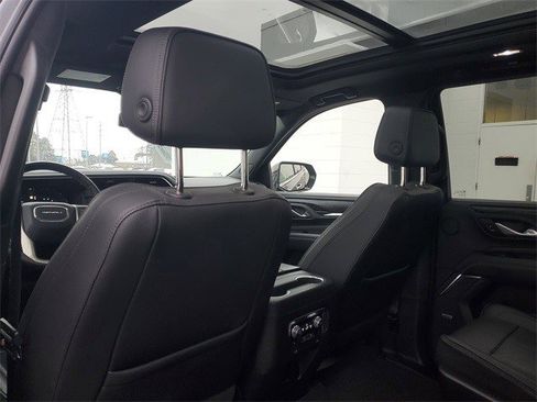 Certified 2022 GMC Yukon Denali image 5