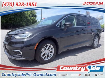 Used 2023 Chrysler Pacifica Touring-L