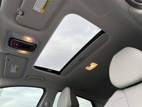 Certified 2025 Hyundai Elantra Limited image 16