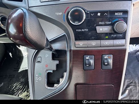 Used 2011 Toyota Venza Base w/ Premium Pkg #2 image 25