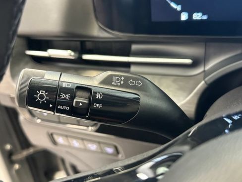 Used 2024 Kia Carnival SX FWD image 36