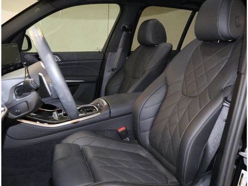 Used 2025 BMW X5 sDrive40i w/ M Sport Package RWD image 13