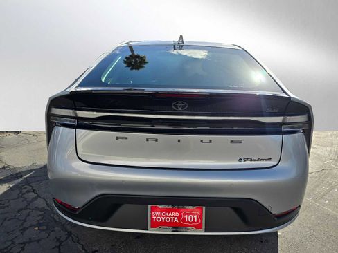 Used 2024 Toyota Prius Prime SE image 4
