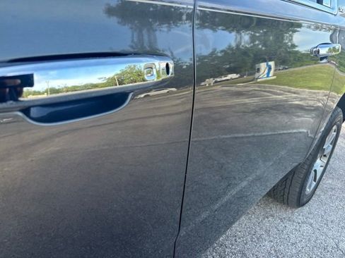 Used 2018 GMC Yukon XL SLT RWD image 11