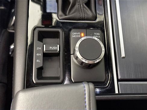 Certified 2025 Toyota Sequoia Platinum AWD/4WD image 29
